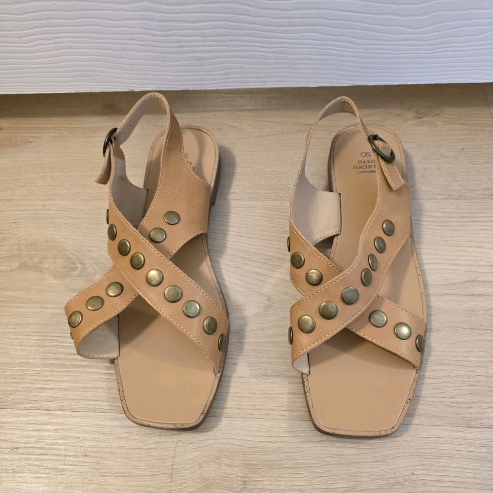 Oasis Society‎ Tan Faux Leather Kylie Studded Summer Vacation Sandals Size 8